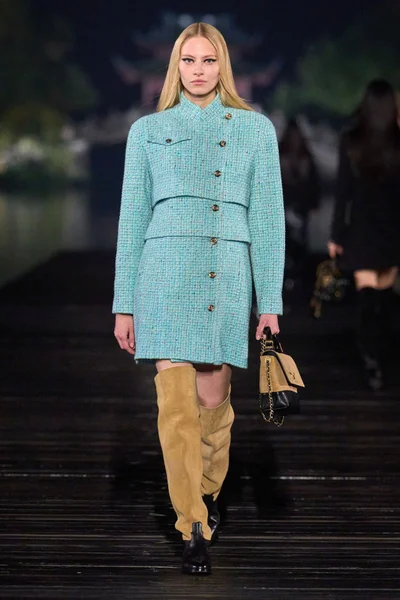 Look 21